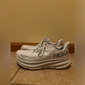 Hoka Clifton 9